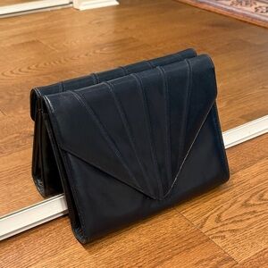 Vintage envelope clutch in navy blue/almost black leather with crossbody strap